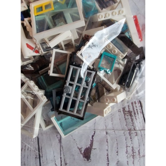 97 piece Lego Windows and Doors Jail Vintage Frames Read - Picture 5 of 5